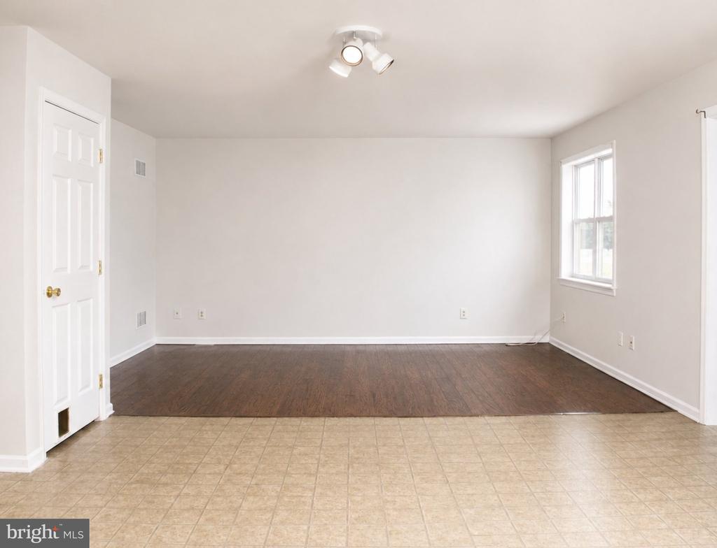 12113 FALLEN TIMBERS CIRCLE