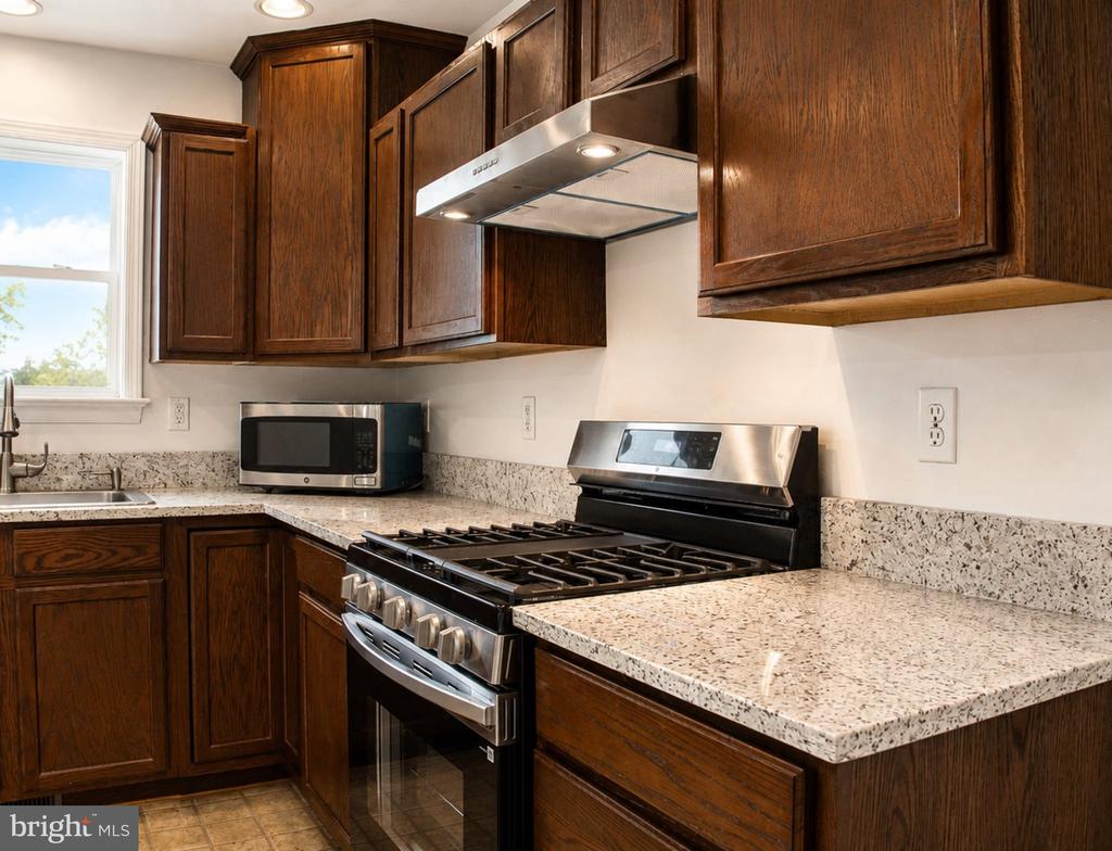 12113 FALLEN TIMBERS CIRCLE