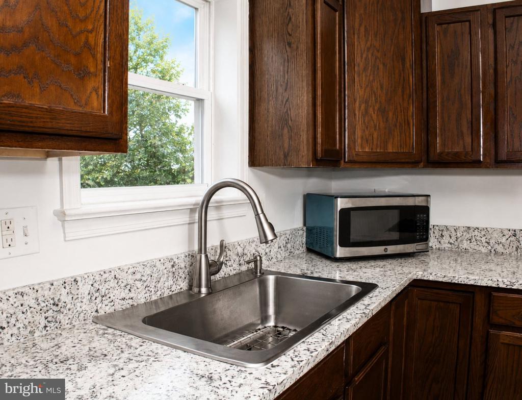 12113 FALLEN TIMBERS CIRCLE