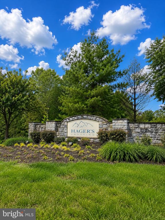 12113 FALLEN TIMBERS CIRCLE