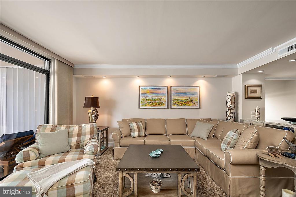 11400 COASTAL HIGHWAY Unit: 7J