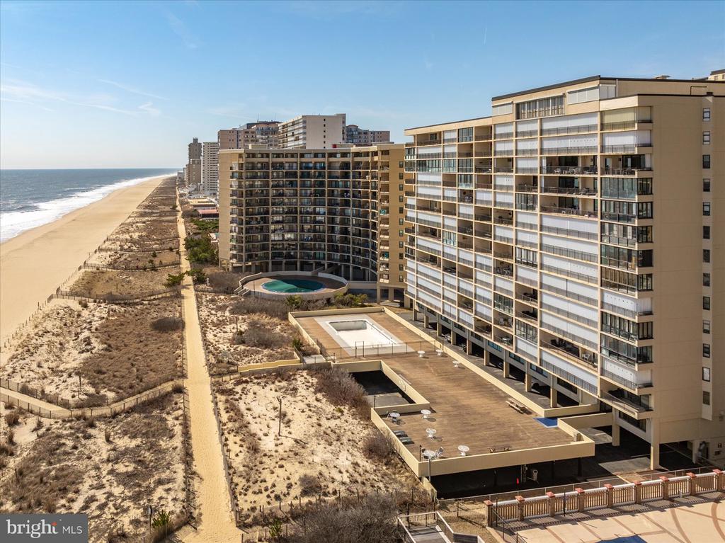 11400 COASTAL HIGHWAY Unit: 7J