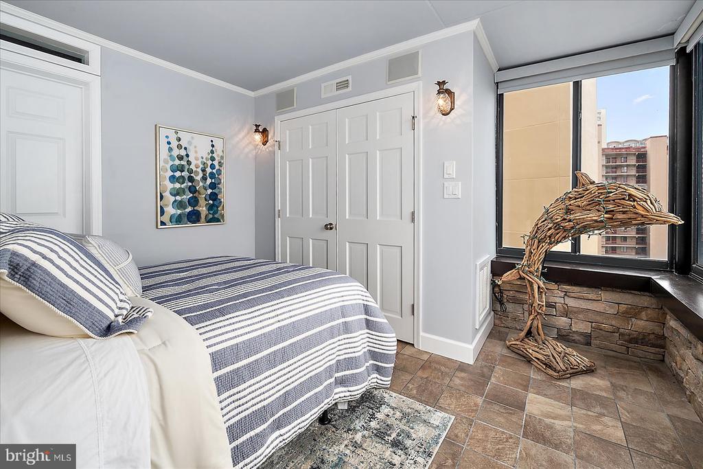 11400 COASTAL HIGHWAY Unit: 7J