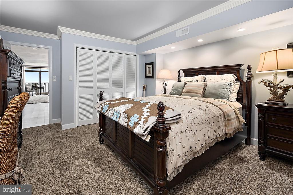 11400 COASTAL HIGHWAY Unit: 7J