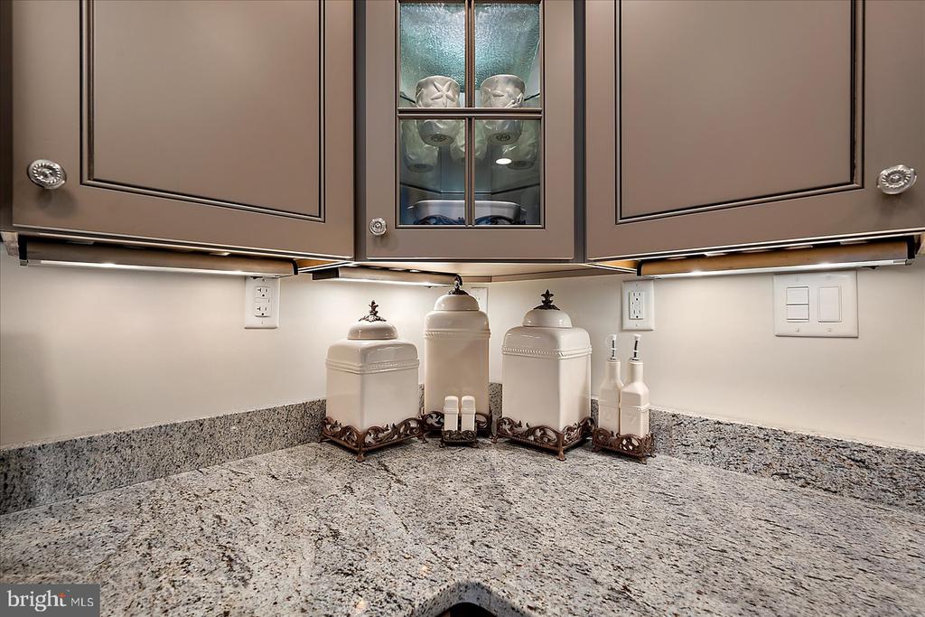 11400 COASTAL HIGHWAY Unit: 7J