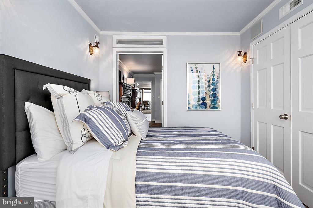 11400 COASTAL HIGHWAY Unit: 7J
