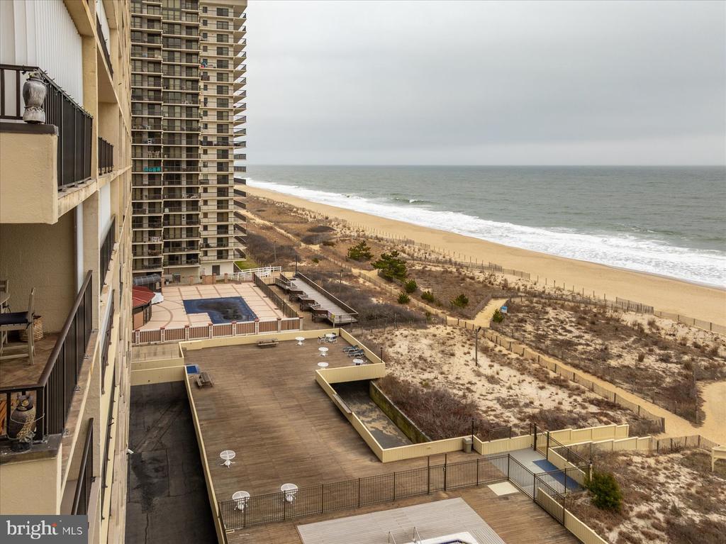 11400 COASTAL HIGHWAY Unit: 7J