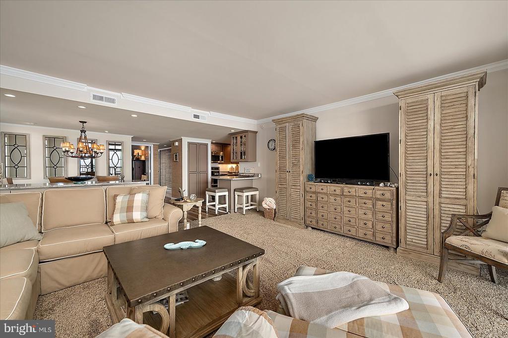 11400 COASTAL HIGHWAY Unit: 7J