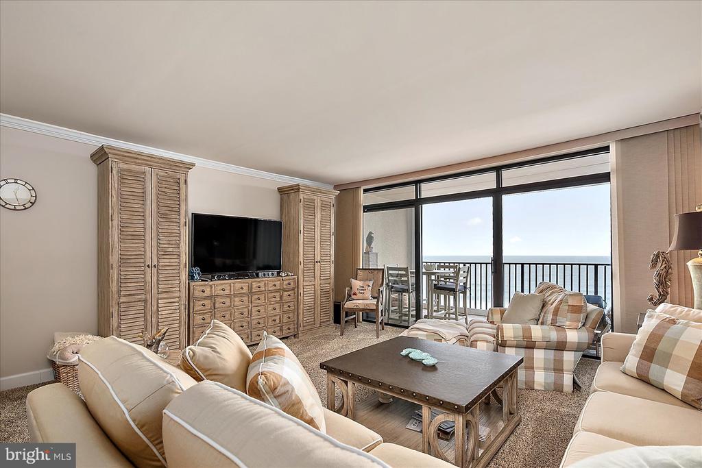 11400 COASTAL HIGHWAY Unit: 7J