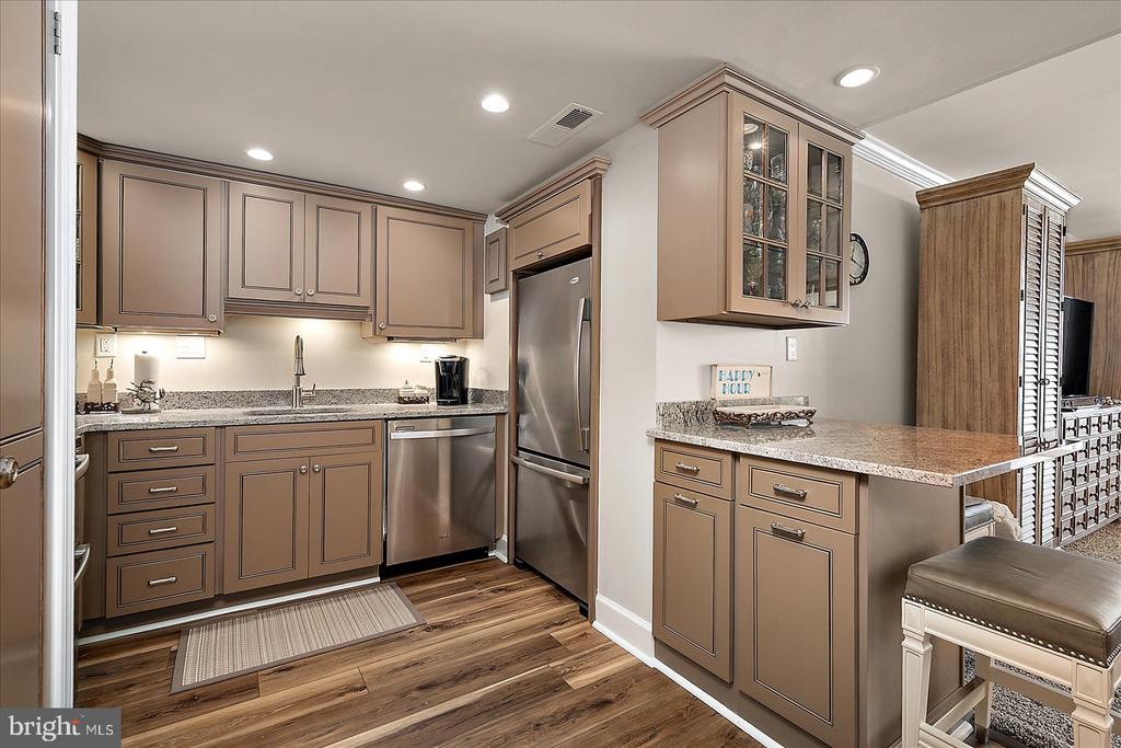 11400 COASTAL HIGHWAY Unit: 7J