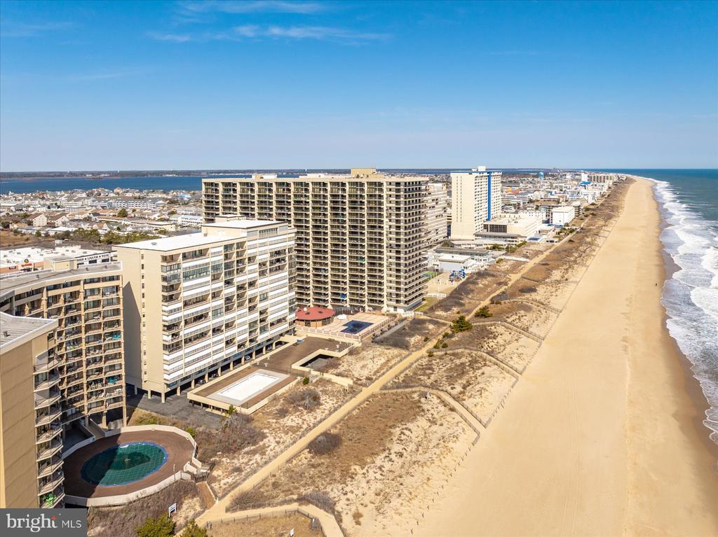 11400 COASTAL HIGHWAY Unit: 7J