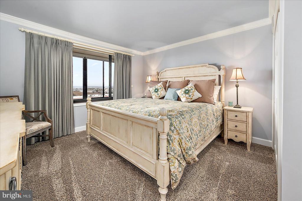 11400 COASTAL HIGHWAY Unit: 7J