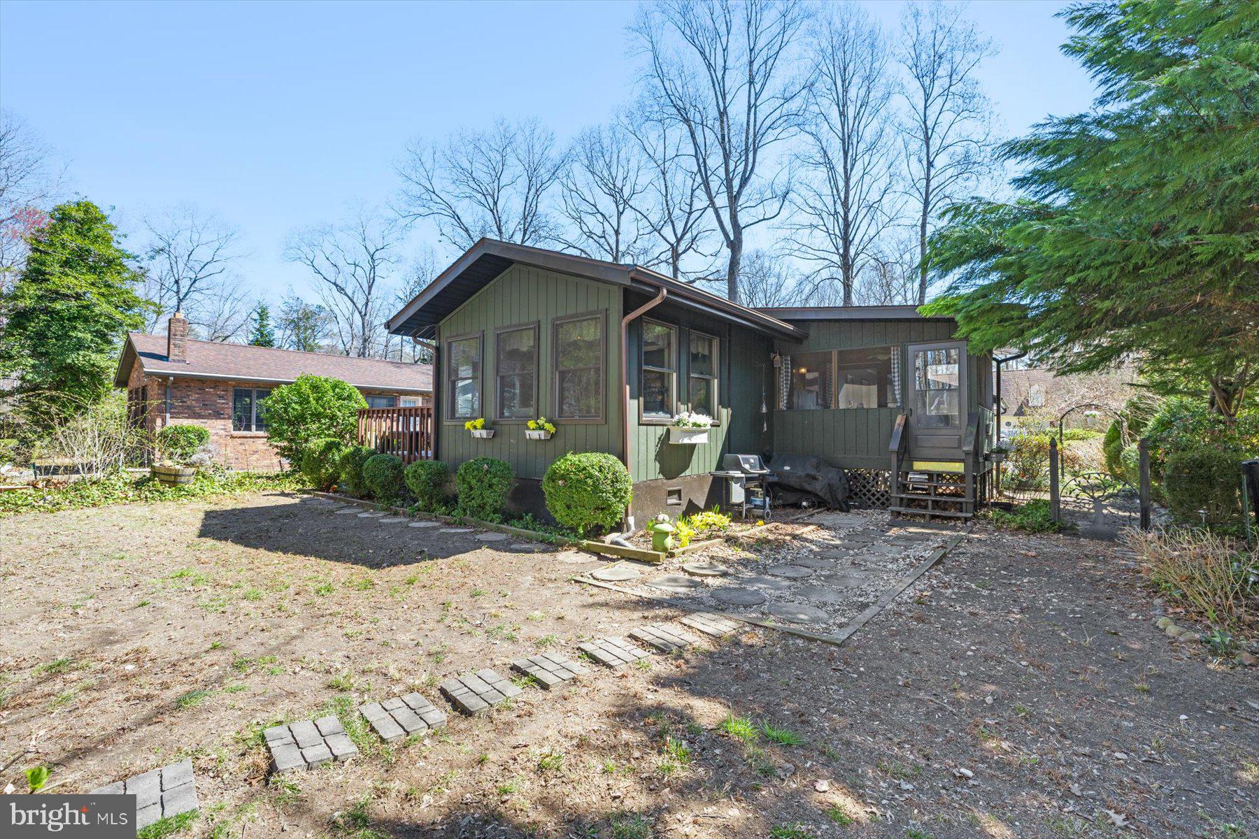 13 SLOOP LANE