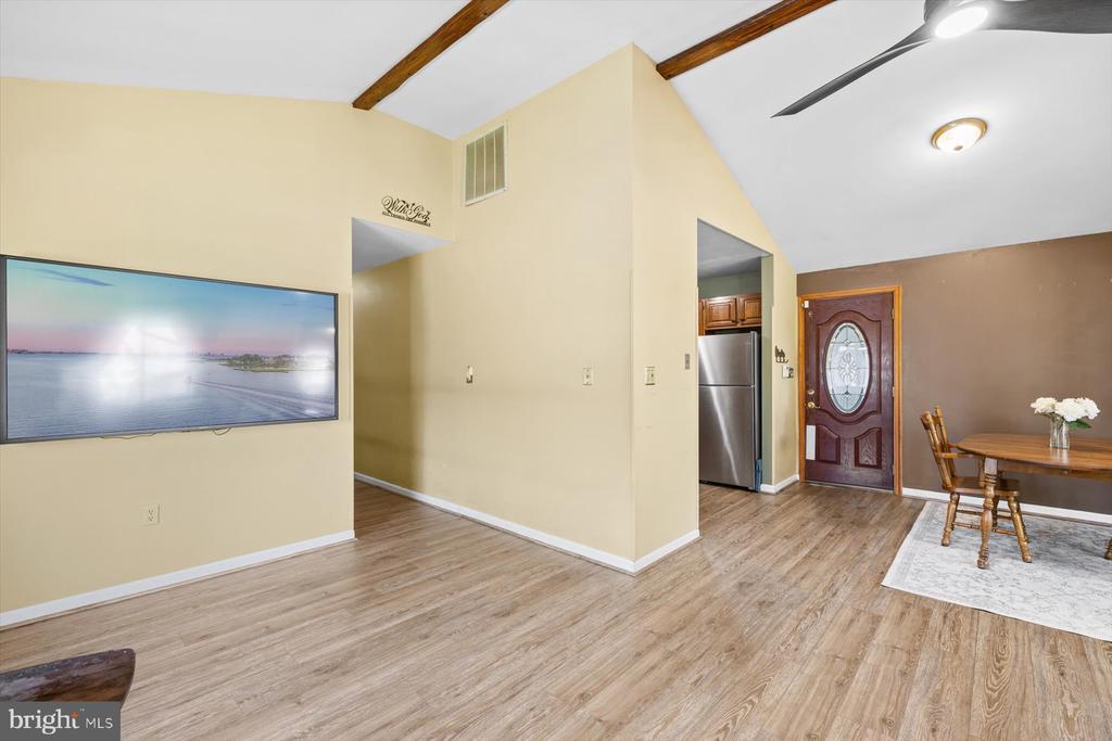 13 SLOOP LANE