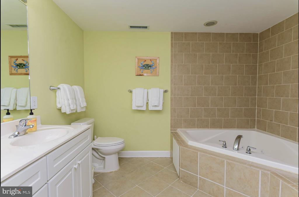 105 63RD STREET Unit: 406