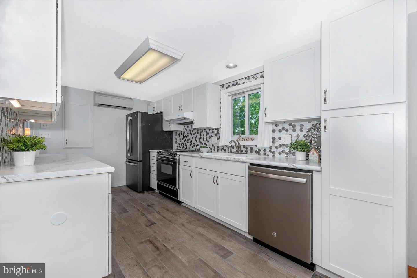 1058 Pickett DRIVE