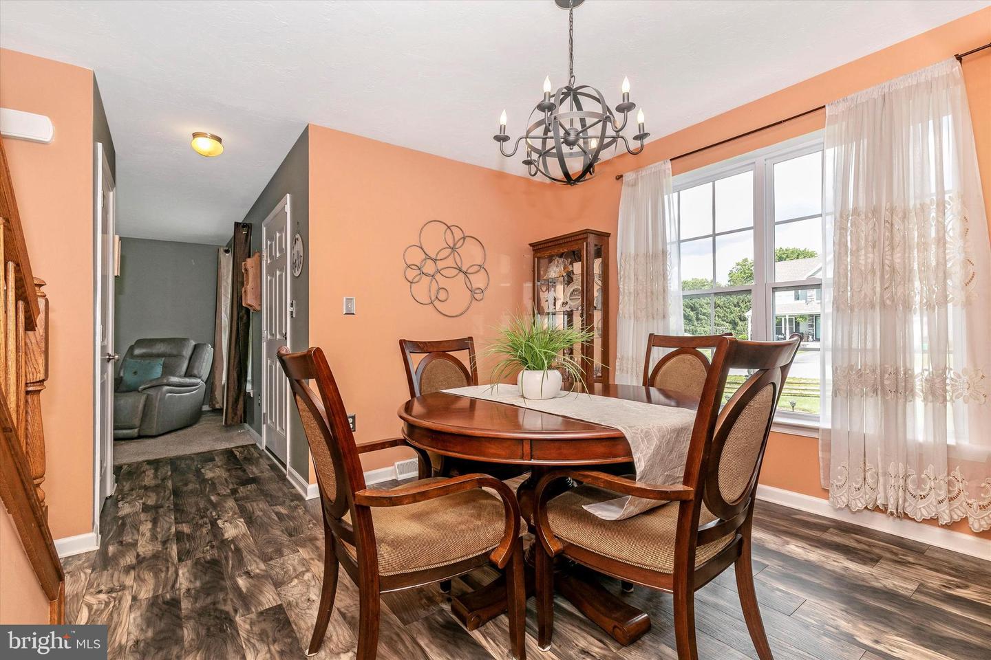 285 W Crest View LANE