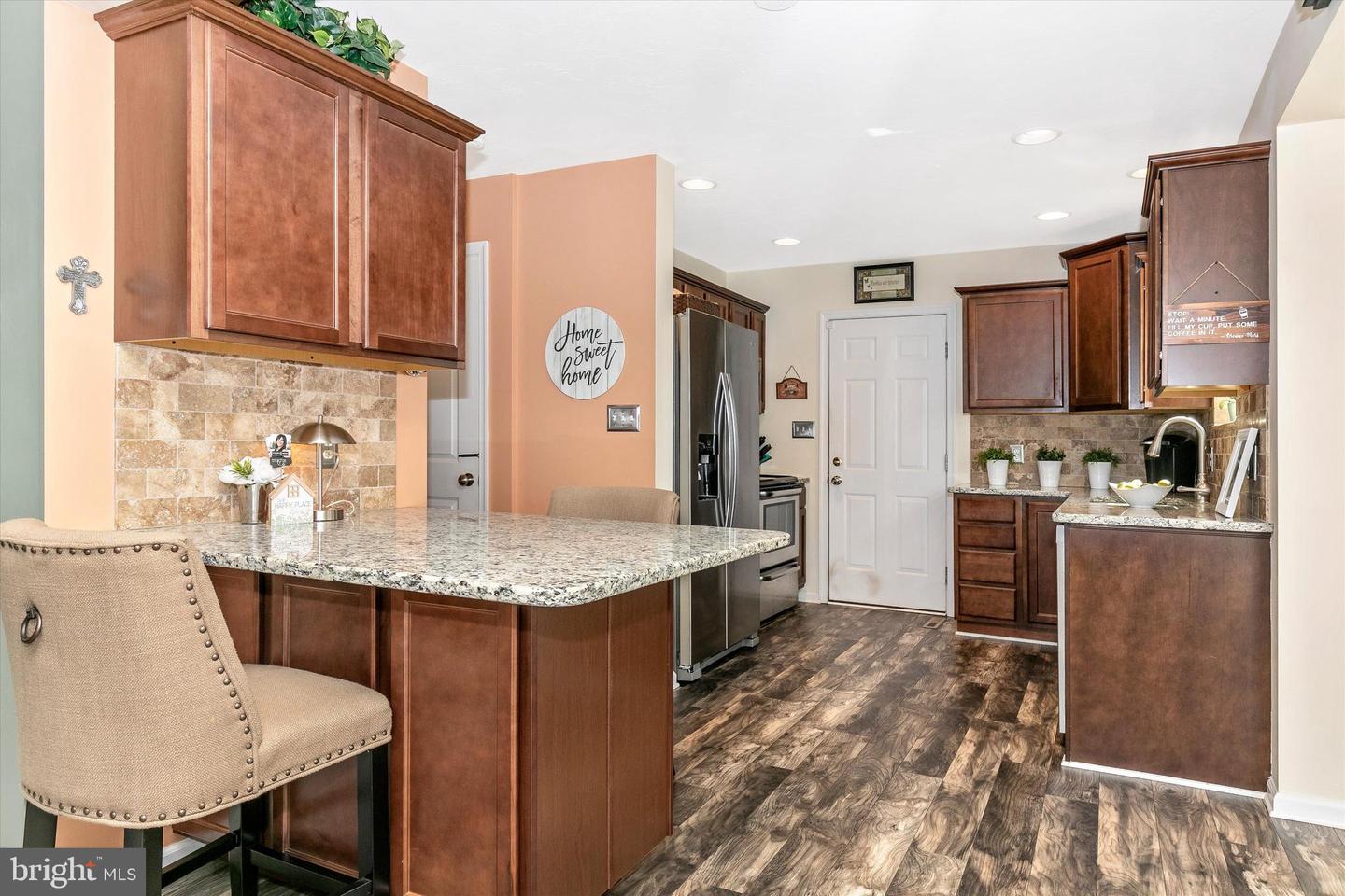 285 W Crest View LANE