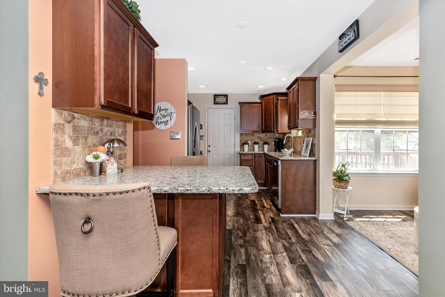 285 W Crest View LANE