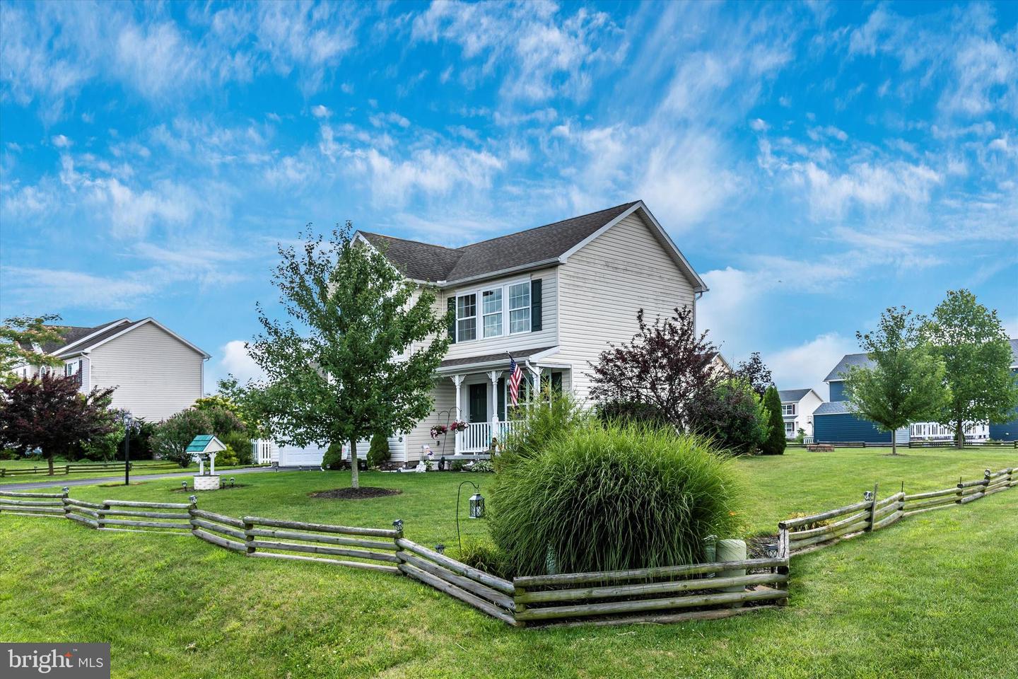 285 W Crest View LANE