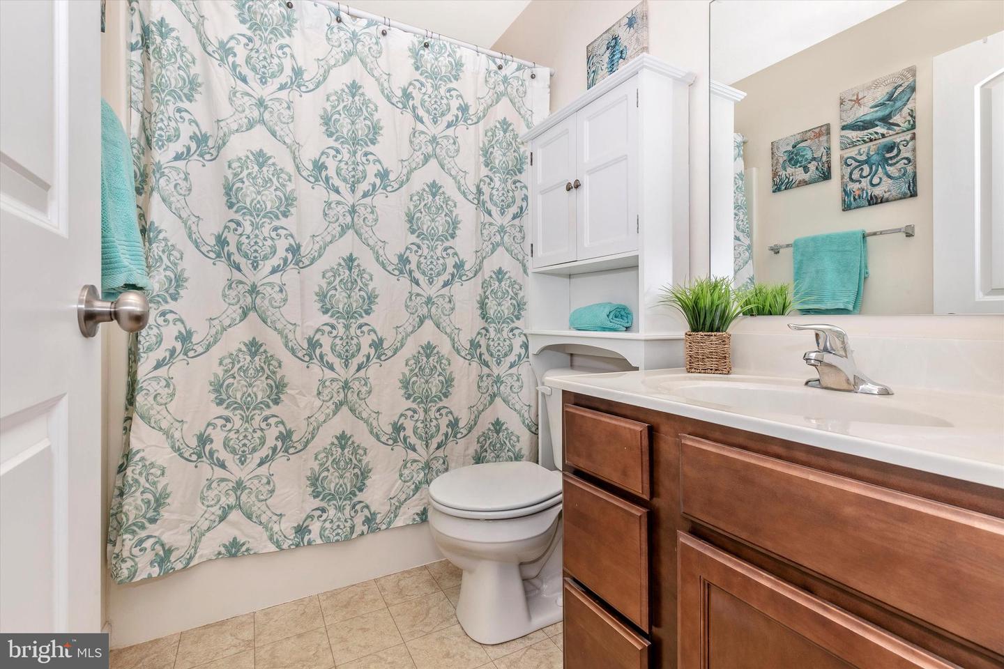 285 W Crest View LANE