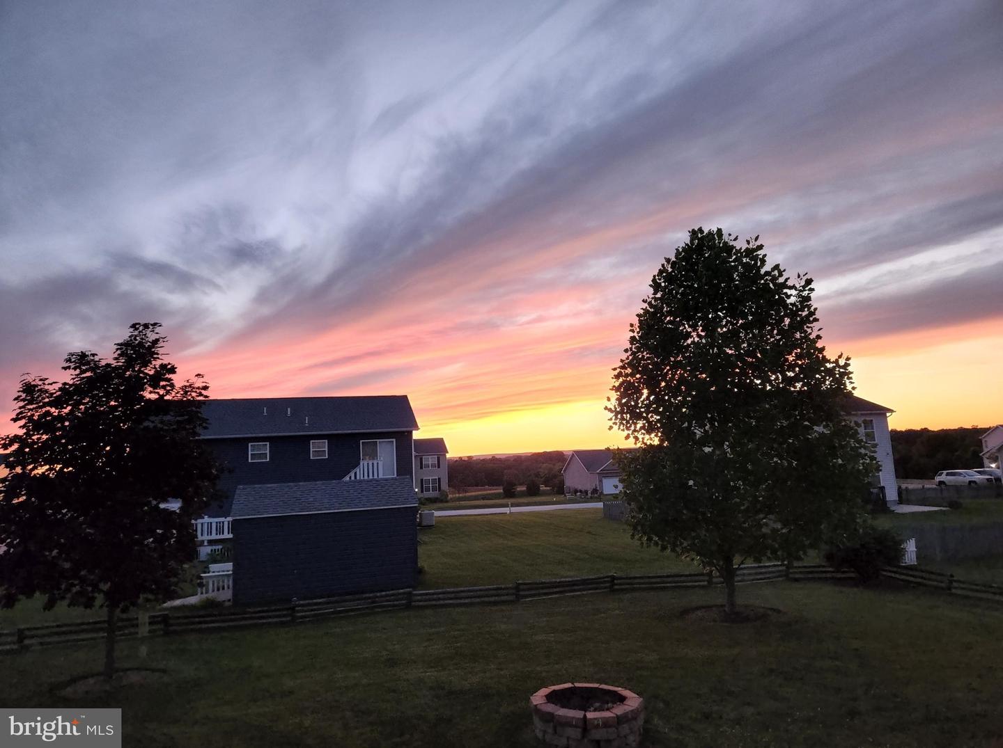 285 W Crest View LANE