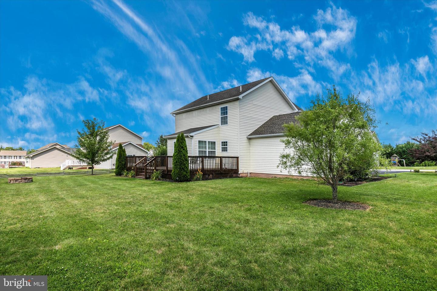 285 W Crest View LANE