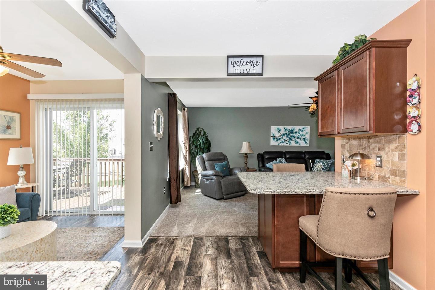 285 W Crest View LANE