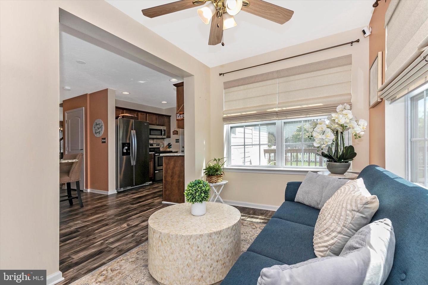 285 W Crest View LANE