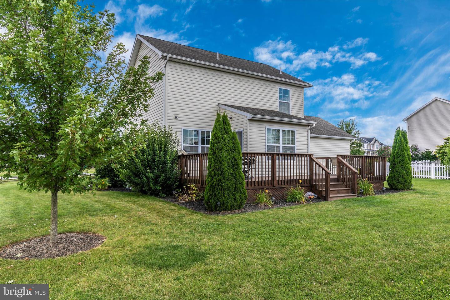 285 W Crest View LANE