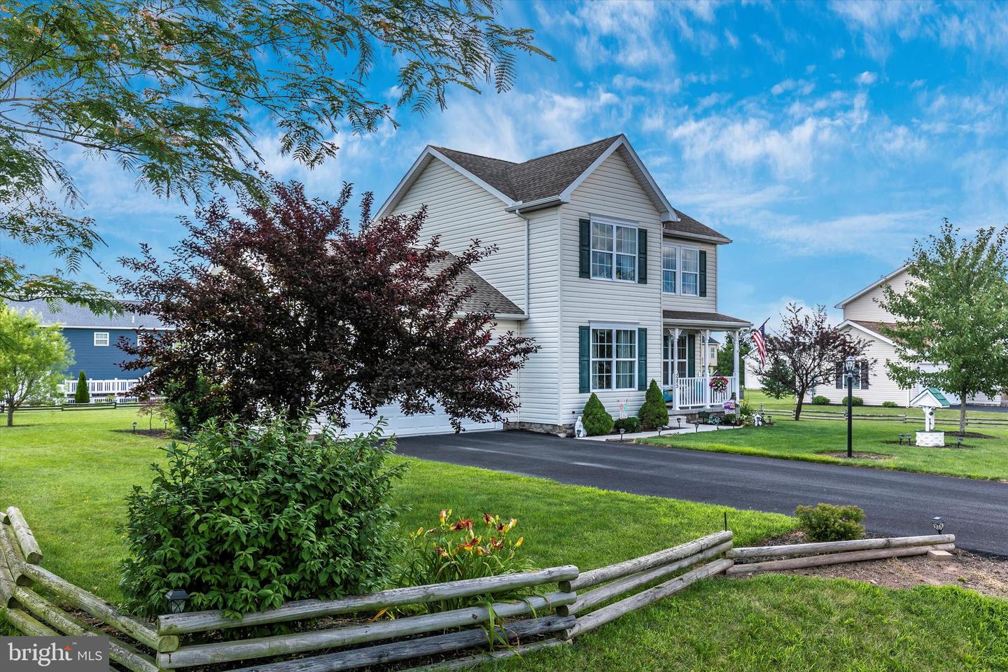 285 W Crest View LANE