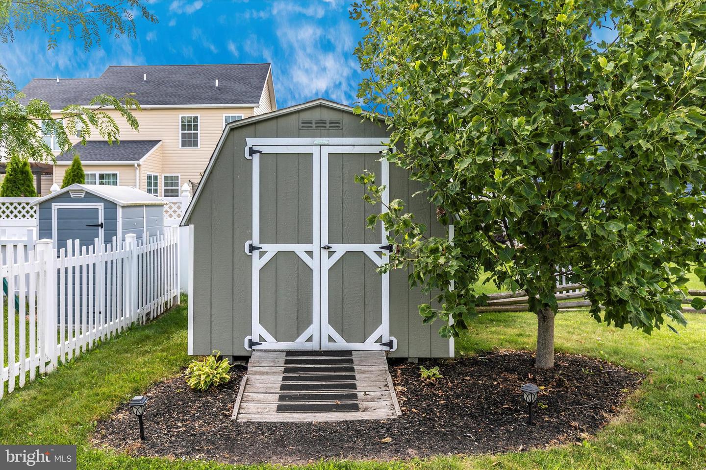 285 W Crest View LANE