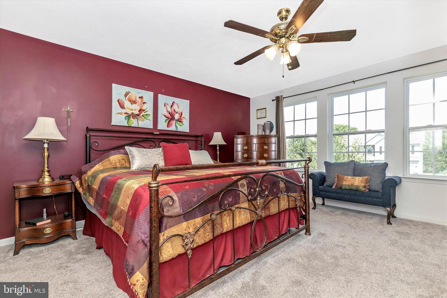 285 W Crest View LANE