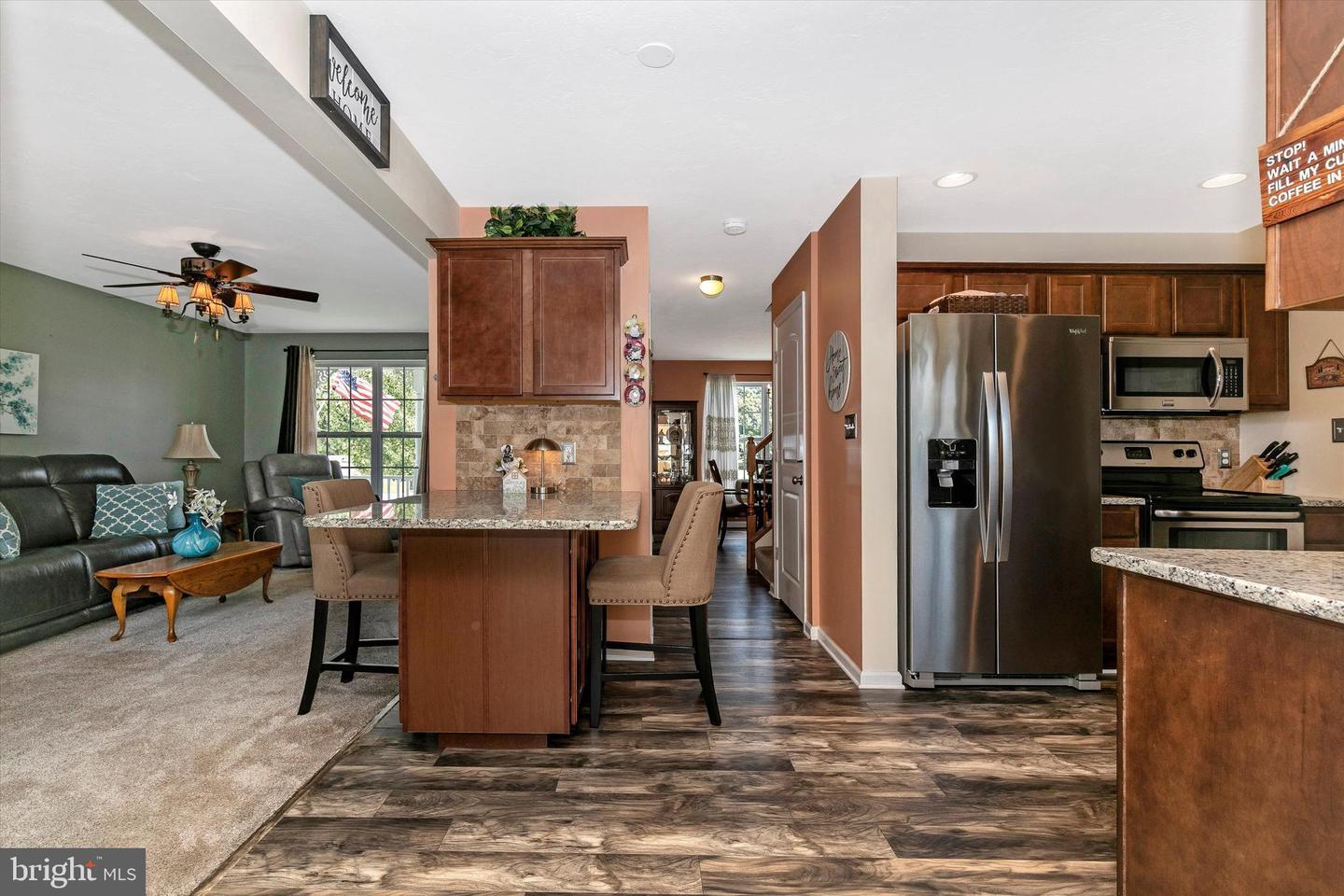 285 W Crest View LANE