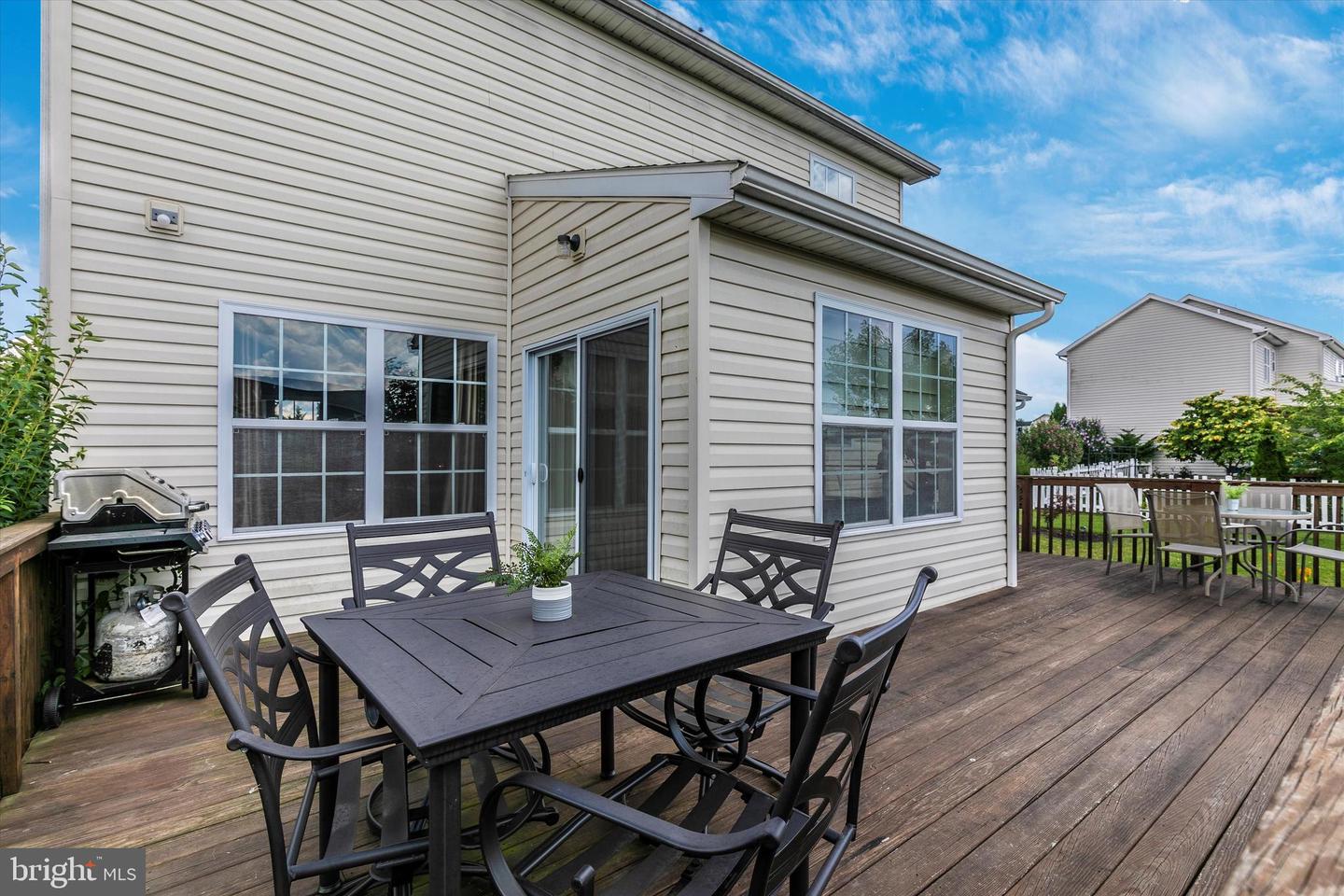 285 W Crest View LANE