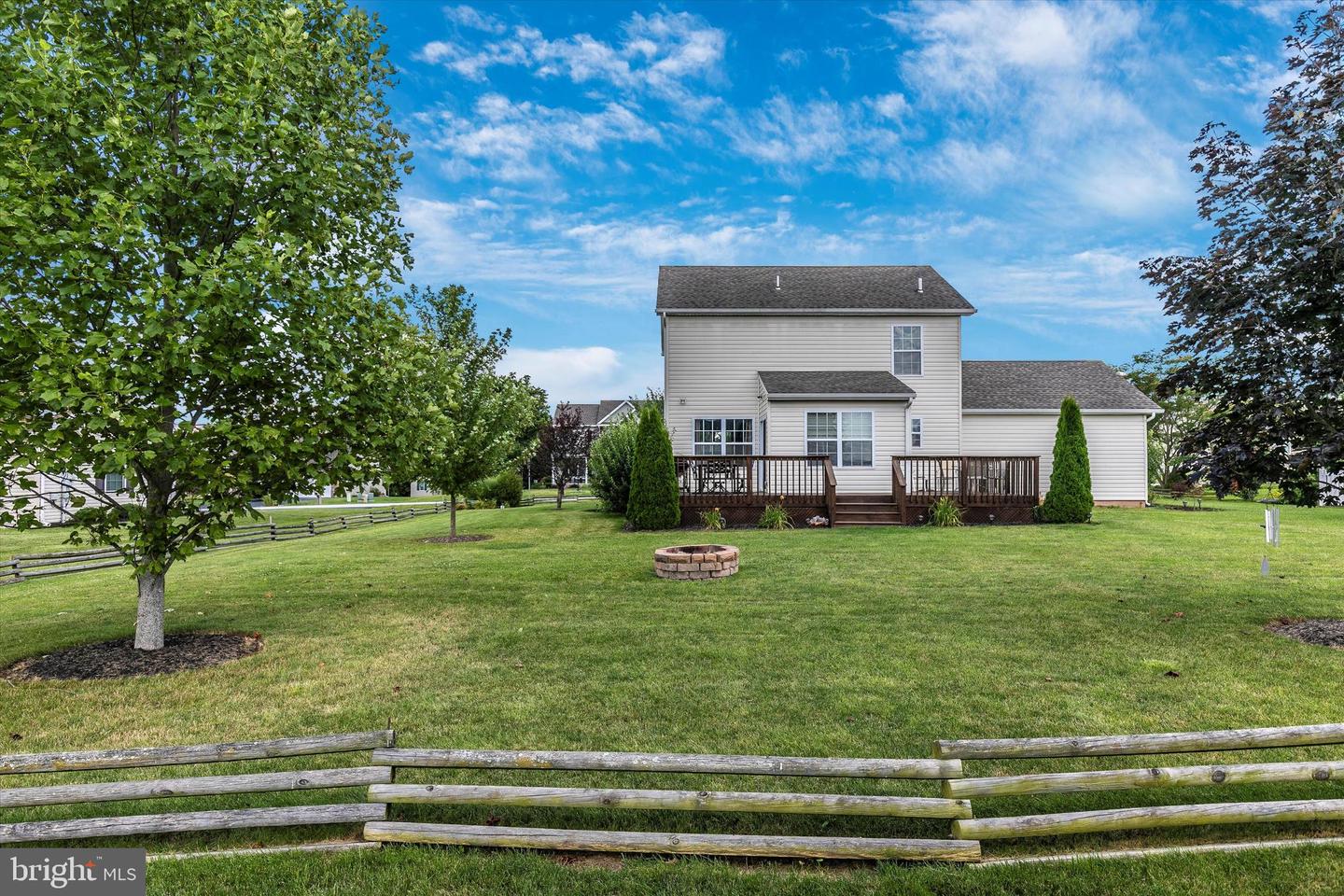 285 W Crest View LANE