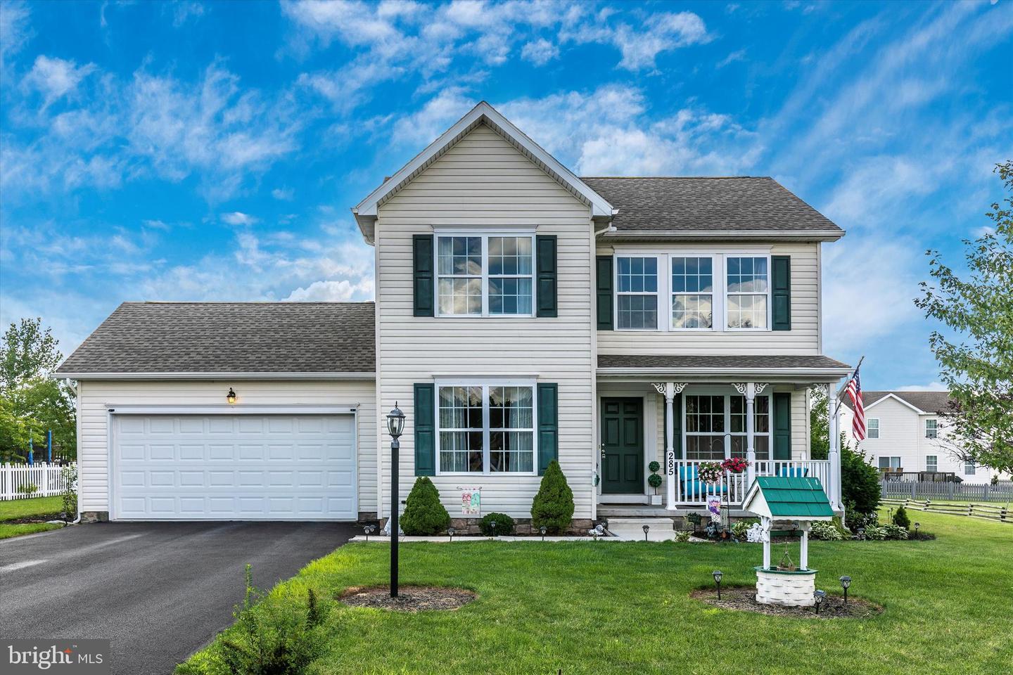 285 W Crest View LANE