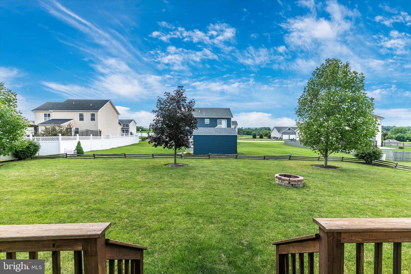 285 W Crest View LANE