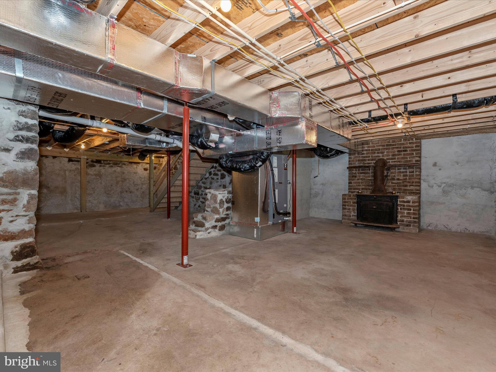 370 Mount Misery ROAD