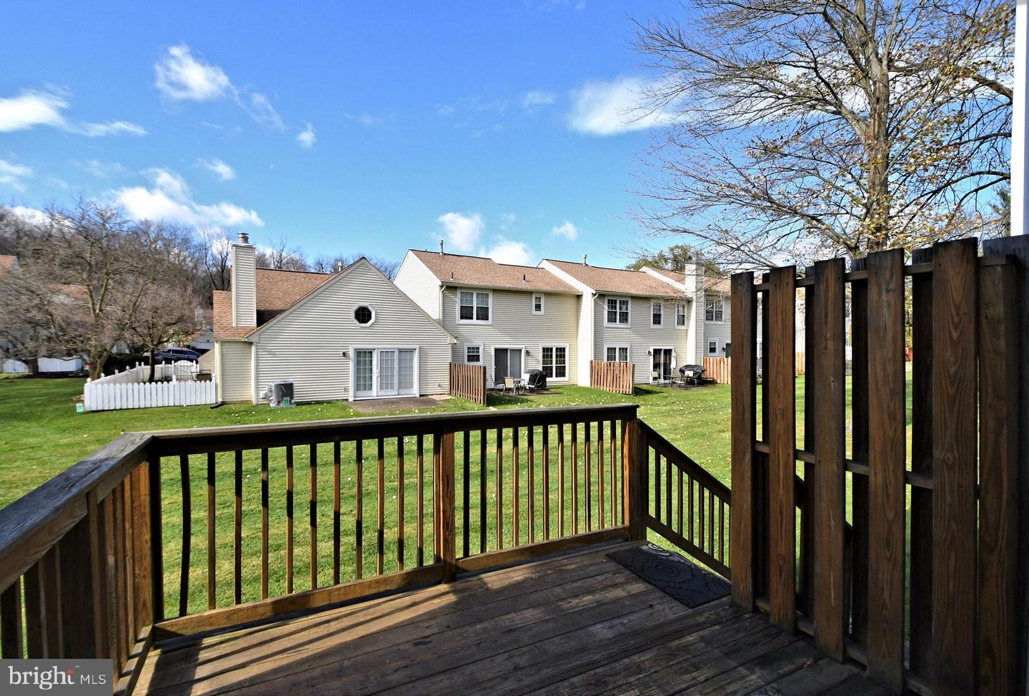 670 Gray CIRCLE
