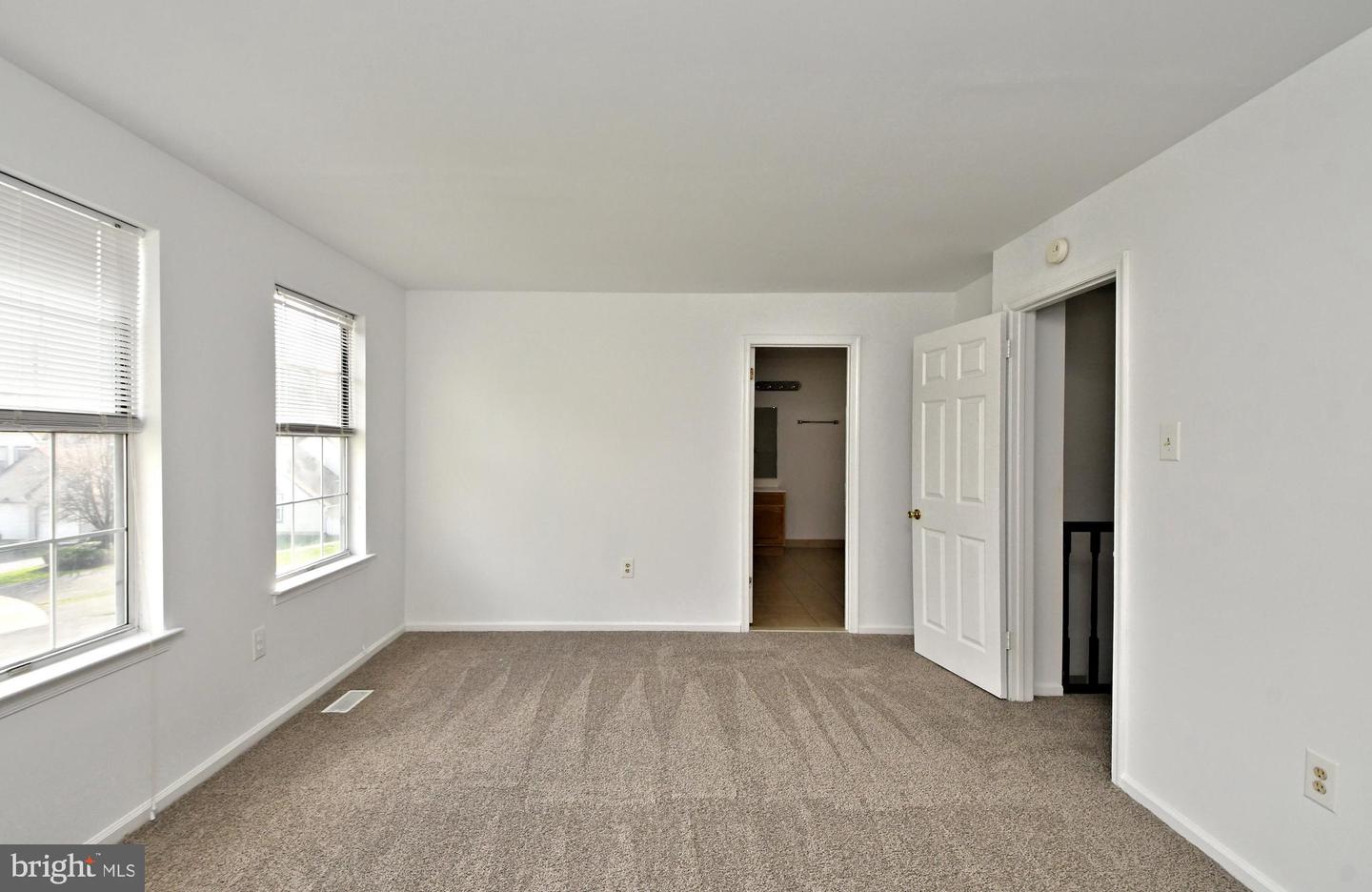670 Gray CIRCLE