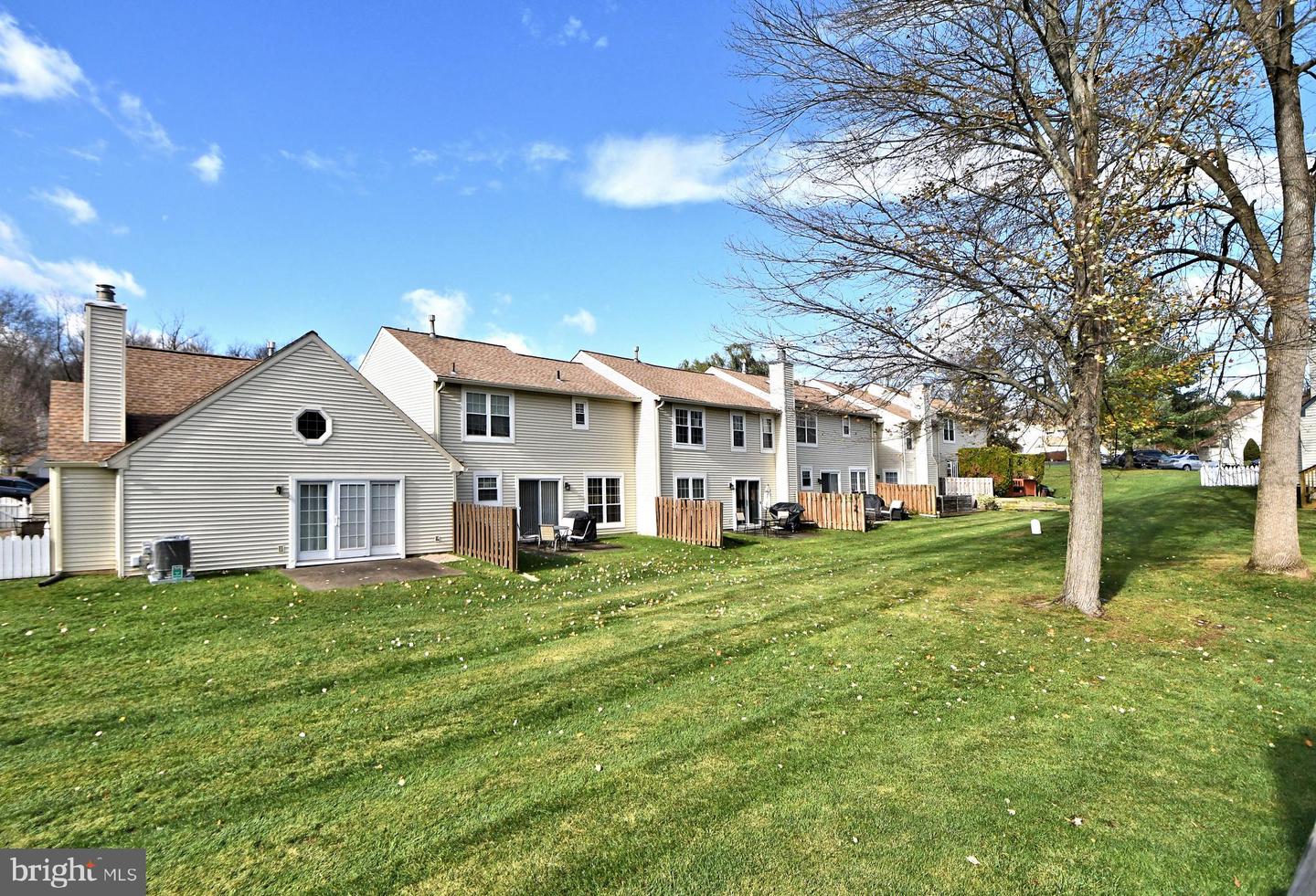 670 Gray CIRCLE