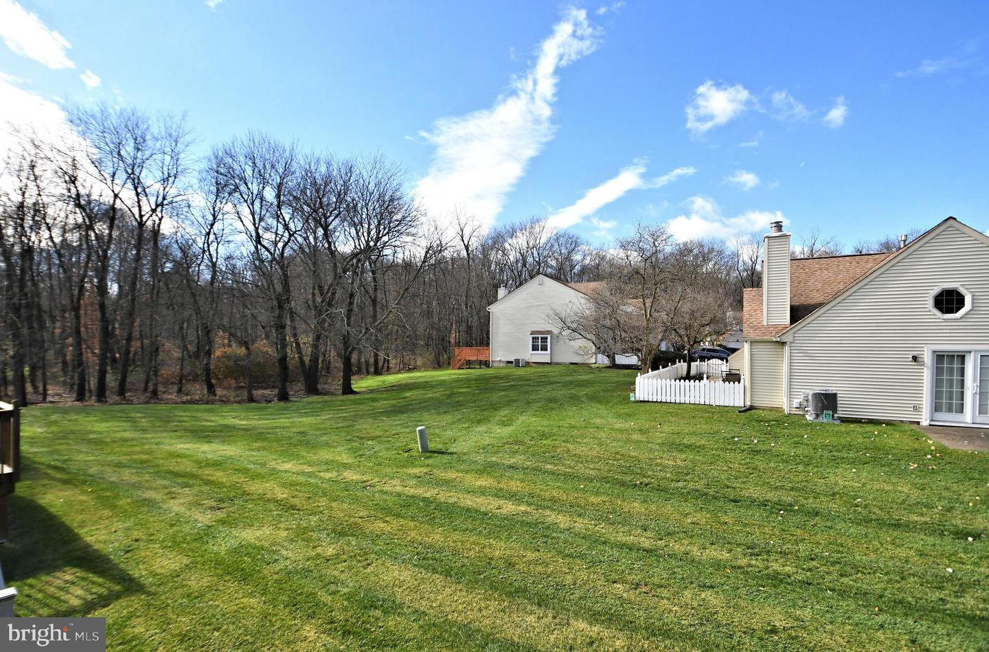 670 Gray CIRCLE