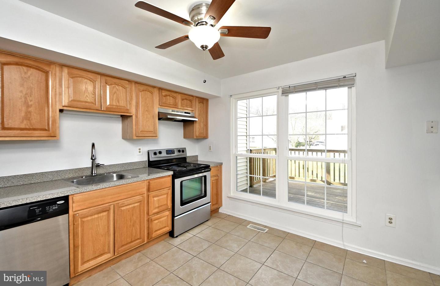 670 Gray CIRCLE