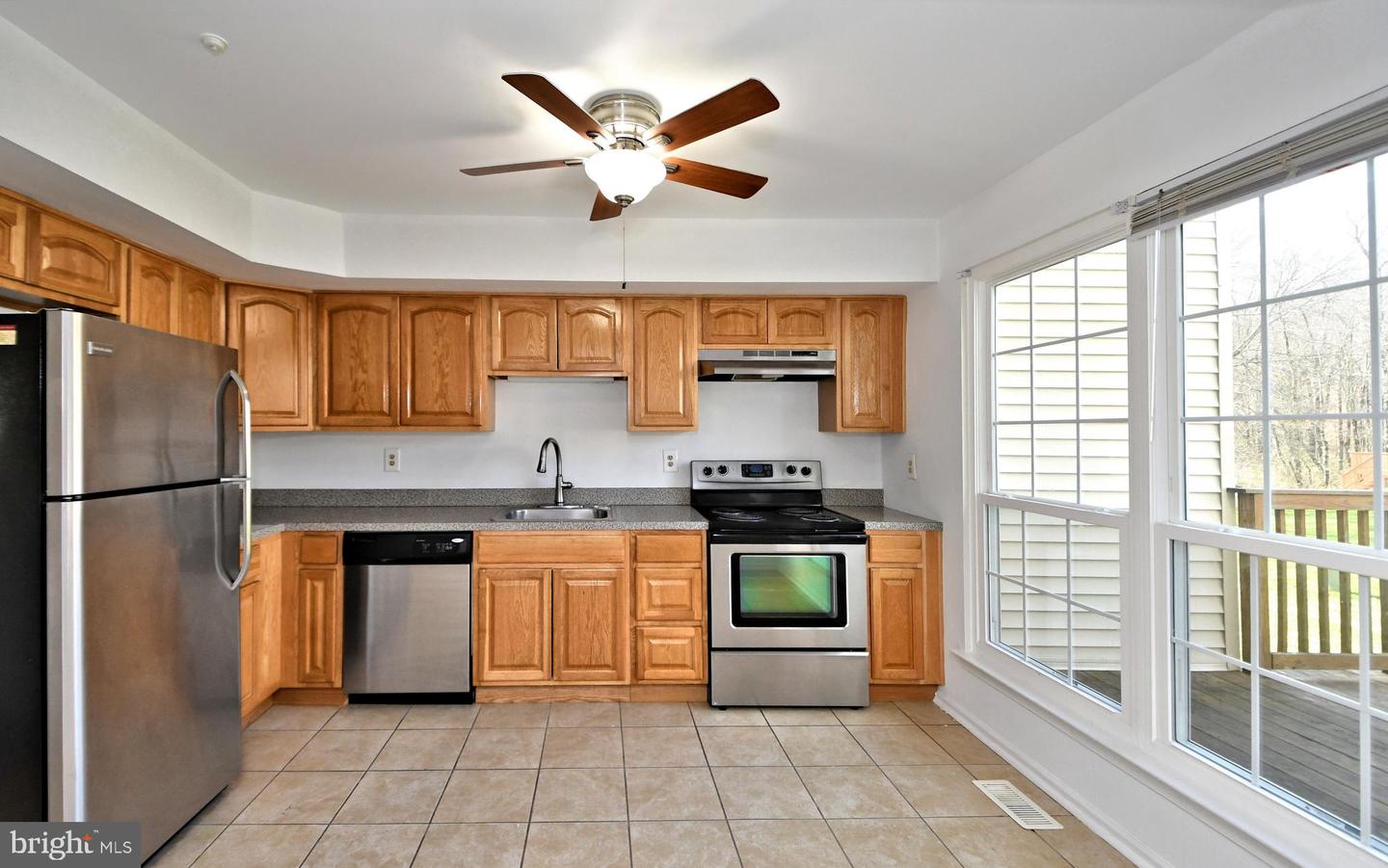 670 Gray CIRCLE