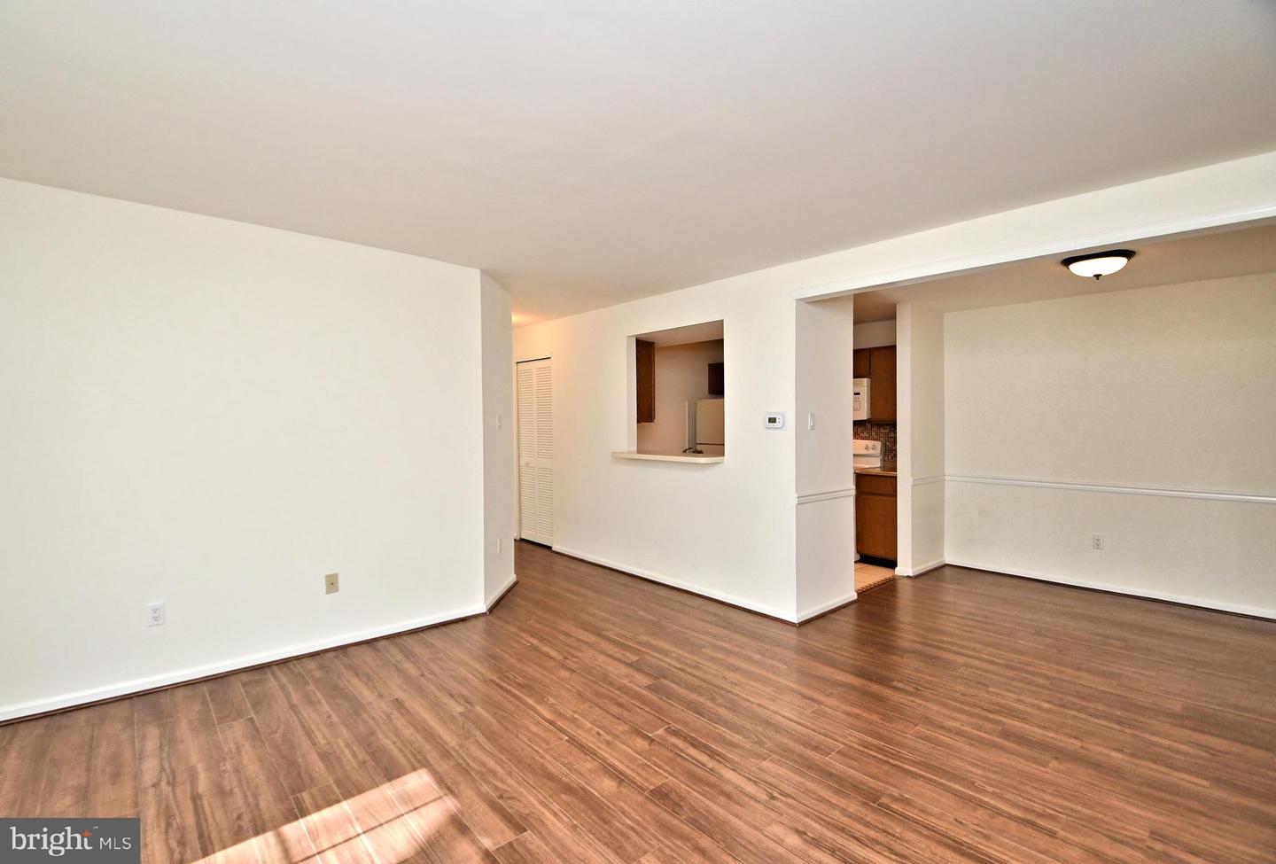208 Wyncoop COURT