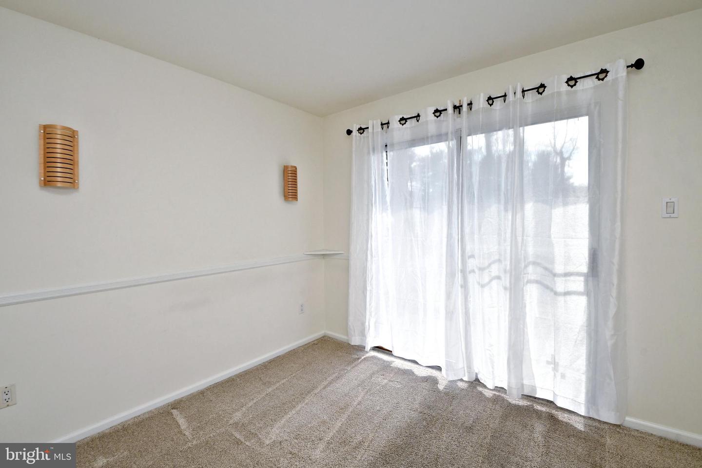 208 Wyncoop COURT