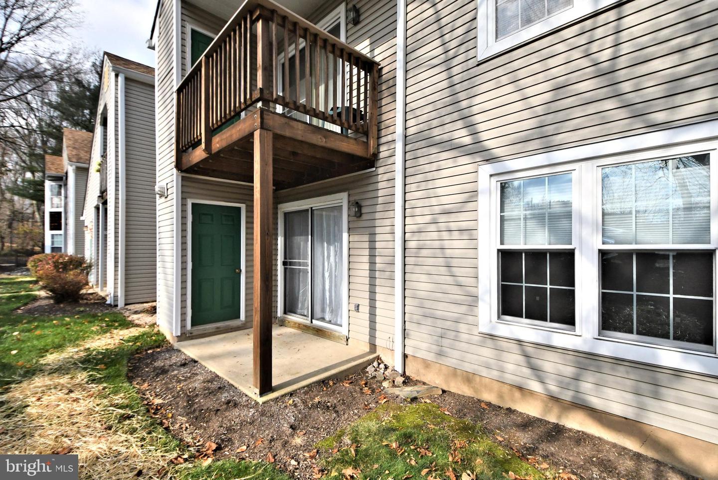 208 Wyncoop COURT