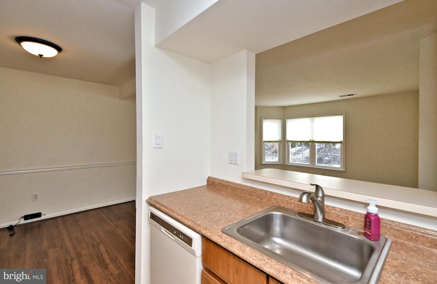 208 Wyncoop COURT