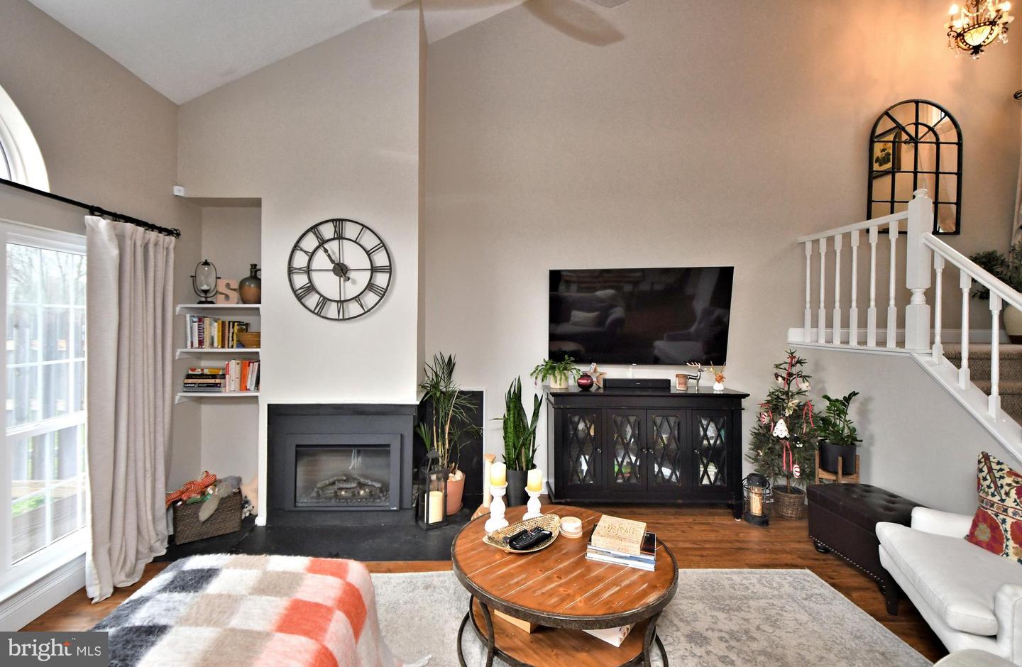 473 Trumbull COURT
